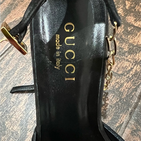 Gucci Black Velvet 4” Heel With Gold Ankle Strap - only worn 5 times, like new - Picture 2 of 9